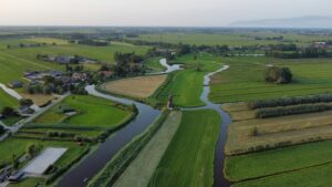 River pollution monitoring with satellite IoT