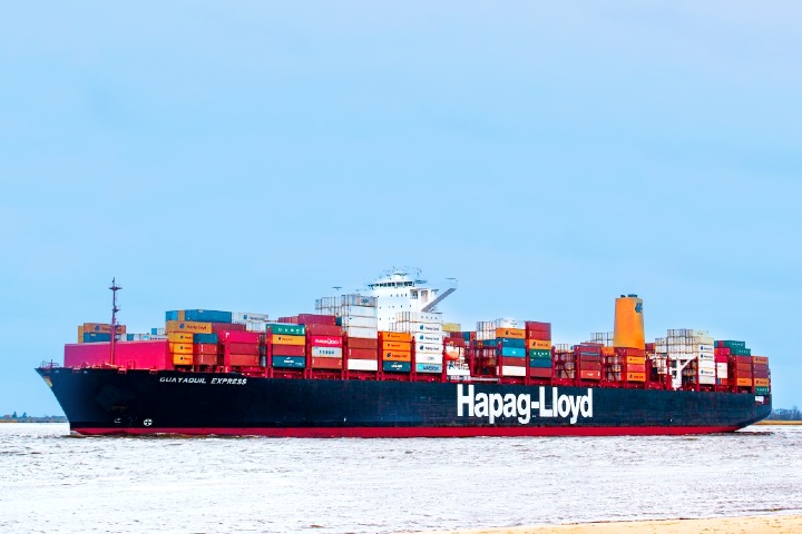 Hapag-Lloyd satellite IoT for logistics